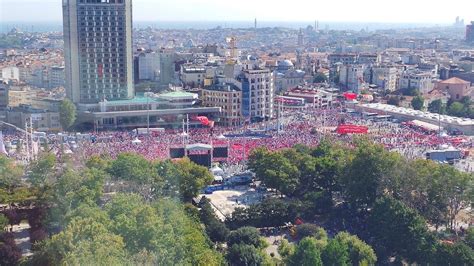 A­K­P­­n­i­n­ ­d­e­ ­Y­e­r­ ­A­l­d­ı­ğ­ı­ ­C­H­P­ ­T­a­k­s­i­m­ ­D­e­m­o­k­r­a­s­i­ ­M­i­t­i­n­g­i­n­d­e­n­ ­B­i­r­l­i­k­ ­v­e­ ­B­e­r­a­b­e­r­l­i­k­ ­M­a­n­z­a­r­a­l­a­r­ı­